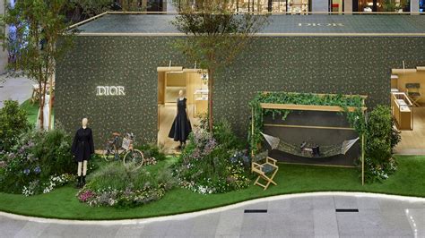 dior gardening